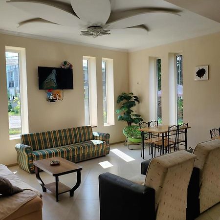 Bed and Breakfast Maka Уреки Экстерьер фото